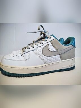 Nike White & Teal Quilted Low-Top Sneaker 7.5 Women's Dunks AF1